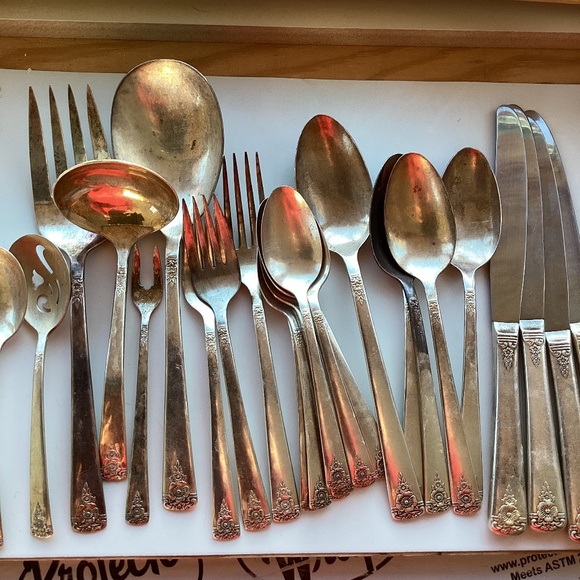 w m rogers silverware silver plated - Picture 1 of 5